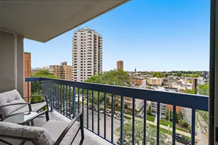 1660 N Prospect Ave, Milwaukee, WI 53202 - Photo 18