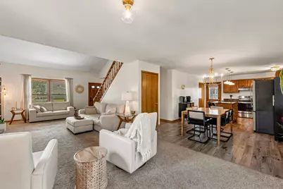 1566  Briarwood Ln, Hartford, WI 53027 - Photo 4