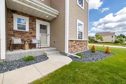1298  Juniper Ln, Oconomowoc, WI 53066 - Photo 2