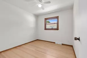 9600 W Morgan Ave, Milwaukee, WI 53228 - Photo 14