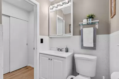 9600 W Morgan Ave, Milwaukee, WI 53228 - Photo 16