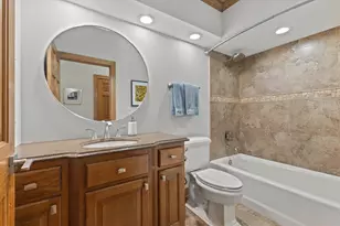 N74W16142 Stonewood Dr, Menomonee Falls, WI 53051 - Photo 10
