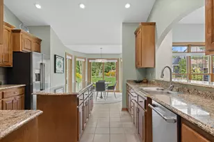 N74W16142 Stonewood Dr, Menomonee Falls, WI 53051 - Photo 12