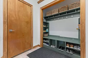 N74W16142 Stonewood Dr, Menomonee Falls, WI 53051 - Photo 28