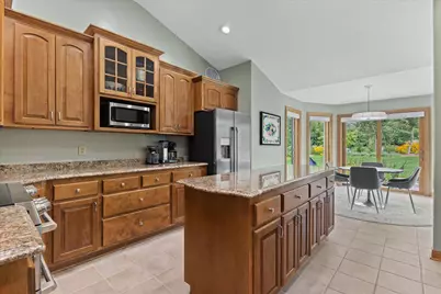 N74W16142  Stonewood Dr, Menomonee Falls, WI 53051 - Photo 12
