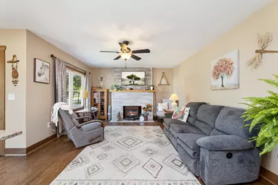 301  Michaels St, Cochrane, WI 54622 - Photo 8