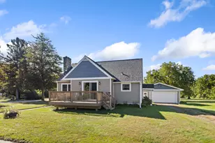 301 Michaels St, Cochrane, WI 54622 - Photo 4