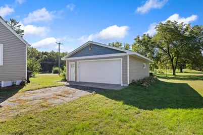 301  Michaels St, Cochrane, WI 54622 - Photo 6