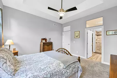 918  Foxland Pl #30, West Bend, WI 53095 - Photo 18