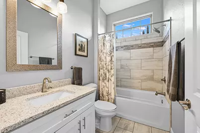 918  Foxland Pl #30, West Bend, WI 53095 - Photo 22