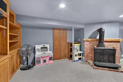 1425  South St, Racine, WI 53402 - Photo 14
