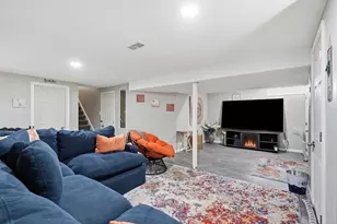 5800 W Vienna Ave, Milwaukee, WI 53216 - Photo 4