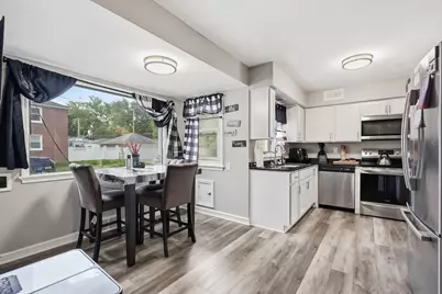 5800 W Vienna Ave, Milwaukee, WI 53216 - Photo 18