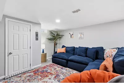 5800 W Vienna Ave, Milwaukee, WI 53216 - Photo 2