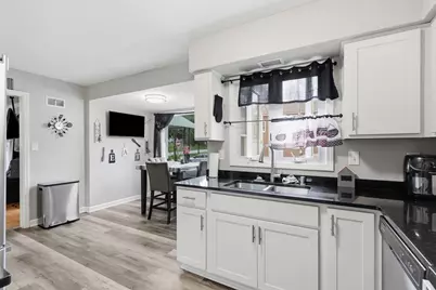 5800 W Vienna Ave, Milwaukee, WI 53216 - Photo 22