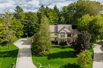 9414 N Pearlette Ln, Brown Deer, WI 53223 - Photo 2