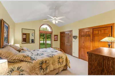 506 E Rossman St, Hartford, WI 53027 - Photo 20