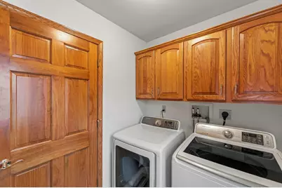 506 E Rossman St, Hartford, WI 53027 - Photo 14