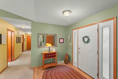 506 E Rossman St, Hartford, WI 53027 - Photo 2