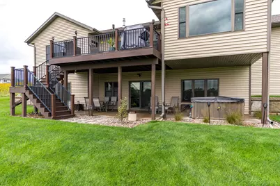 W3816  Highland Dr, Greenfield, WI 54601 - Photo 8