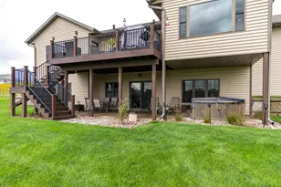 W3816 Highland Dr, Greenfield, WI 54601 - Photo 8
