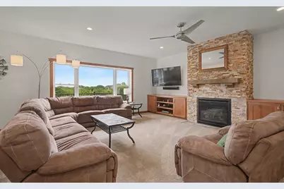 W3816  Highland Dr, Greenfield, WI 54601 - Photo 16