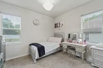 9022 W Stuth Ave, West Allis, WI 53227 - Photo 14