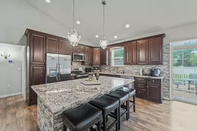 9022 W Stuth Ave, West Allis, WI 53227 - Photo 6