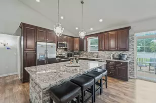 9022 W Stuth Ave, West Allis, WI 53227 - Photo 6