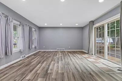 6411  Sheridan Rd, Kenosha, WI 53143 - Photo 6