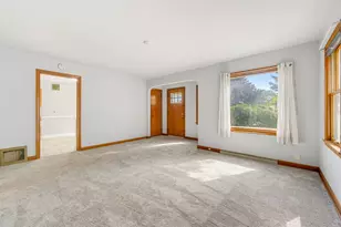 325 E Gauer Cir, Milwaukee, WI 53207 - Photo 6