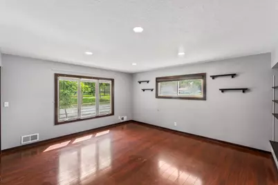 7306 W River Bend Dr, Milwaukee, WI 53219 - Photo 12