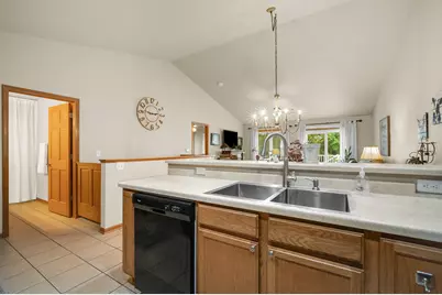 103  Concord Pl, Watertown, WI 53094 - Photo 8