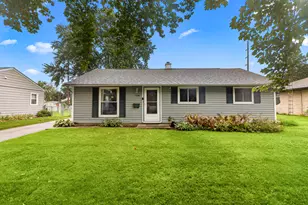 1126 E Wisconsin St, Delavan, WI 53115 - Photo 1