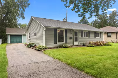 1126 E Wisconsin St, Delavan, WI 53115 - Photo 2