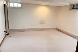 914 St Clair St, Manitowoc, WI 54220 - Photo 34