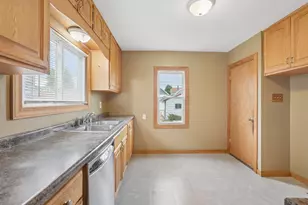 2113 S 59th St, Milwaukee, WI 53219 - Photo 12