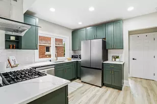 2945 N 73rd St, Milwaukee, WI 53210 - Photo 8