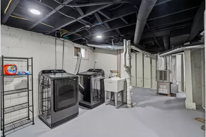 2945 N 73rd St, Milwaukee, WI 53210 - Photo 26