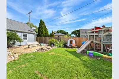 409  Vollrath Blvd, Sheboygan, WI 53081 - Photo 10