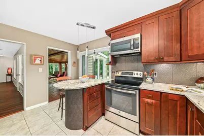 2417 N 117th St, Wauwatosa, WI 53226 - Photo 14