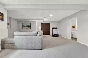 S54W25469 Pebble Brook Ct, Waukesha, WI 53189 - Photo 22