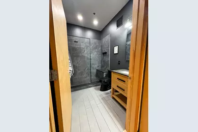 200 S Water St #105, Milwaukee, WI 53204 - Photo 14