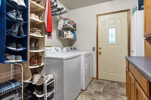 915 Bay View Ave, Twin Lakes, WI 53181 - Photo 18
