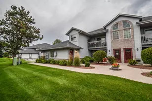859 Quinlan Dr, Pewaukee, WI 53072 - Photo 24