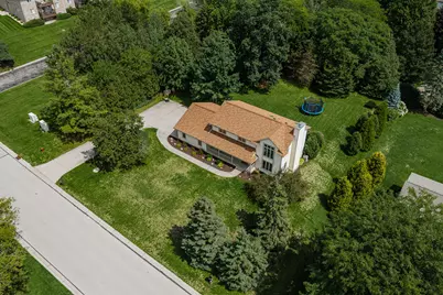 W237N3390  Five Fields Rd, Pewaukee, WI 53072 - Photo 2