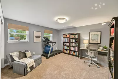 11938 N Ridgeway Ave, Mequon, WI 53097 - Photo 24