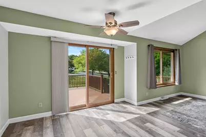 625  Tamarack Dr, West Bend, WI 53095 - Photo 10