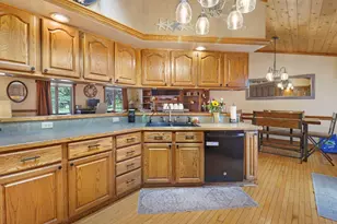645 W Estate Ct, Elkhorn, WI 53121 - Photo 6