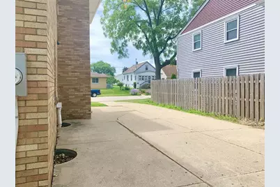 1508  Walnut St #Upper, South Milwaukee, WI 53172 - Photo 26